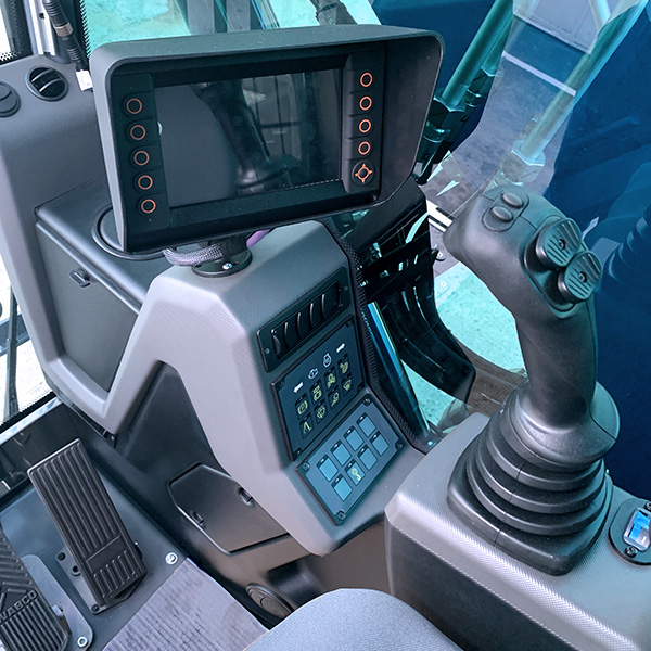 Fuchs : MHL310 MHL310 - Vue des Commandes