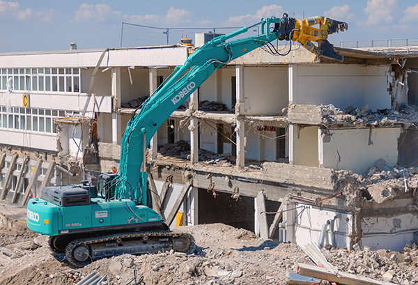 Pelle-de-demolition-Kobelco Kobelco - Pelle de démolition SK500LC